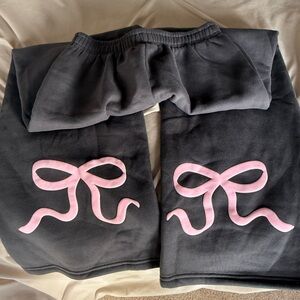 EDIKTED Bow Sweatpants